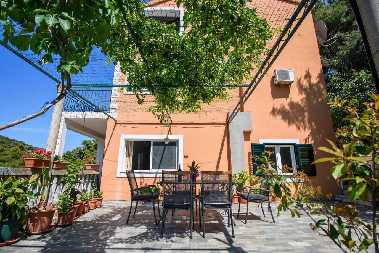Stermasi Apartments Saplunara Ngoại thất bức ảnh
